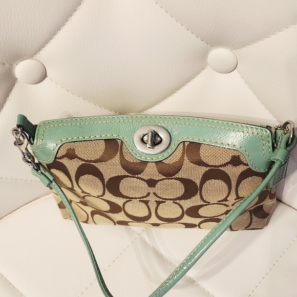 VINTAGE COACH Signature Turn-lock Jacquard C Brown and Turquoise Wristlet - Picture 6 of 12